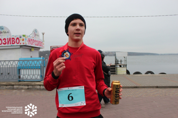 Костюмований благодійний забіг святих Миколаїв провели у Тернополі (фото, відео)
