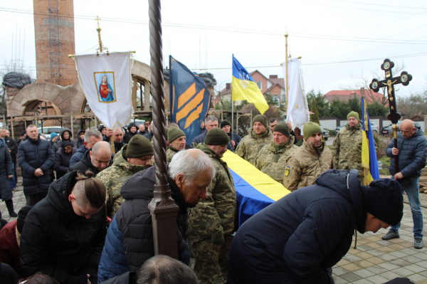 У Великих Гаях відбулося прощання із захисником Володимиром Демчишиним (фото)