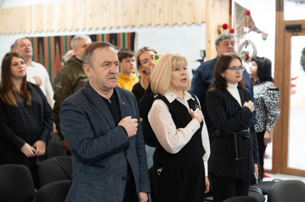 День волонтера на Тернопільщині: Президент відзначив нагородою місцевого активіста (фото)