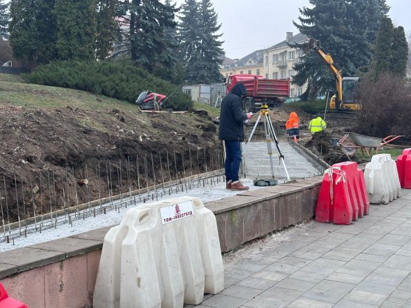 У «білому домі» в Тернополі розпочалась реконструкція: що планують зробити (ФОТО)