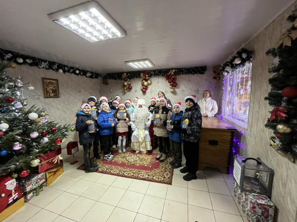 Борщівська громада відкрила Хатинку Миколая: понад 1400 дітей відвідали святкову резиденцію (фото)