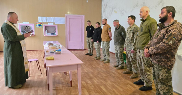 Капелан із Тернопільщини розпочав службу зі зброї в руках: історія Віталія Гаплика