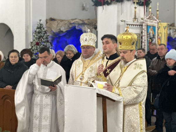 Різдвяна молитва та підтримка: зустріч для родин загиблих воїнів у Тернополі (фото)