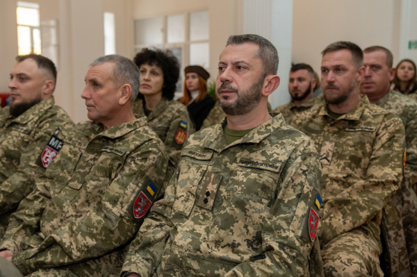 У Тернополі нагородили військових з нагоди Дня ЗСУ (фото)