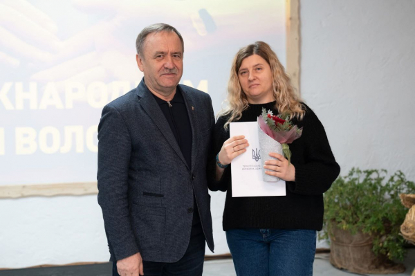 День волонтера на Тернопільщині: Президент відзначив нагородою місцевого активіста (фото)