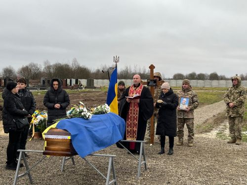 В Івано-Франківську попрощалися із загиблим захисником з Підгаєччини (фото)