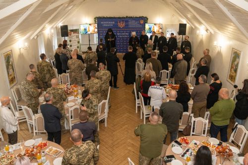 «Молитва сердець за воїнів і народ»: у Тернополі відбувся молитовний сніданок (ФОТО)