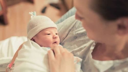 Жінка народжувала у складних умовах: на Тернопільщині медики швидкої допомогли матері та її немовлятку