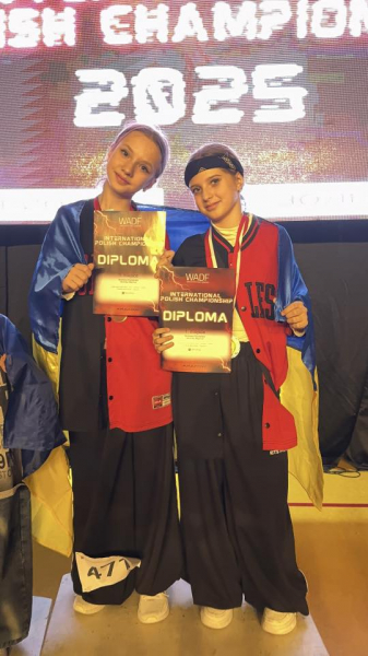 Юні танцівниці з Тернополя вибороли золото на міжнародних змаганнях у Польщі (фото)