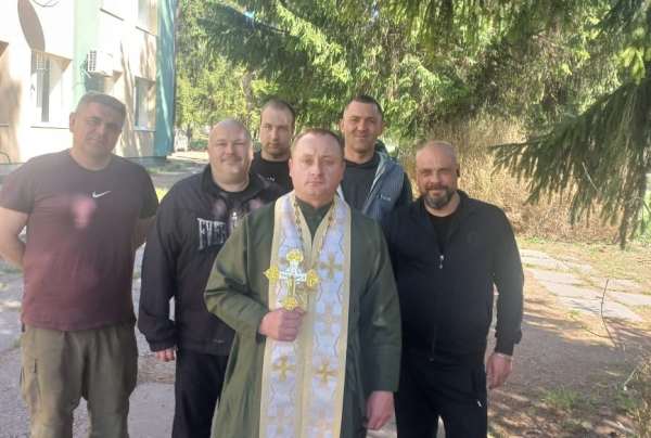 Капелан із Тернопільщини розпочав службу зі зброї в руках: історія Віталія Гаплика