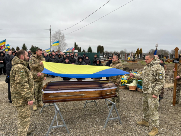 В Івано-Франківську попрощалися із загиблим захисником з Підгаєччини (фото)