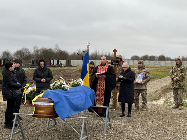В Івано-Франківську попрощалися із загиблим захисником з Підгаєччини (фото)
