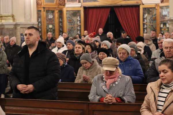 120 сертифікатів на пральні машини передали сім’ям, які постраждали від обстрілу в Тернополі (фото)