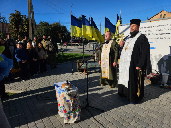 Капелан із Тернопільщини розпочав службу зі зброї в руках: історія Віталія Гаплика