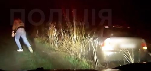 Склали одразу 10 протоколів: у Тернополі патрульні зловили неповнолітнього на "Mitsubishi Lancer" (відео)