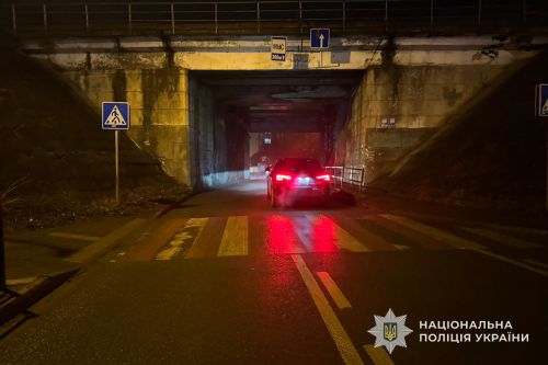 На пішохідному в Тернополі водій Audi збив жінку