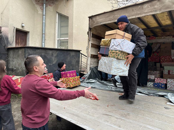 Акція "Святий Миколай тебе не забуває" стартувала у Тернополі (фото)