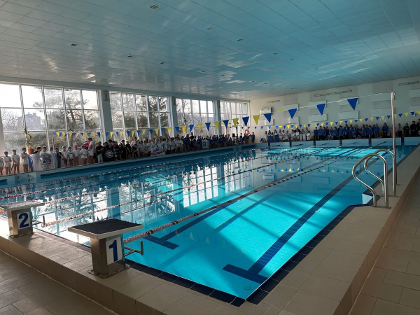 13 призових медалей завоювали юні тернопільські спортсмени на змаганнях з плавання у Дрогобичі (фото)