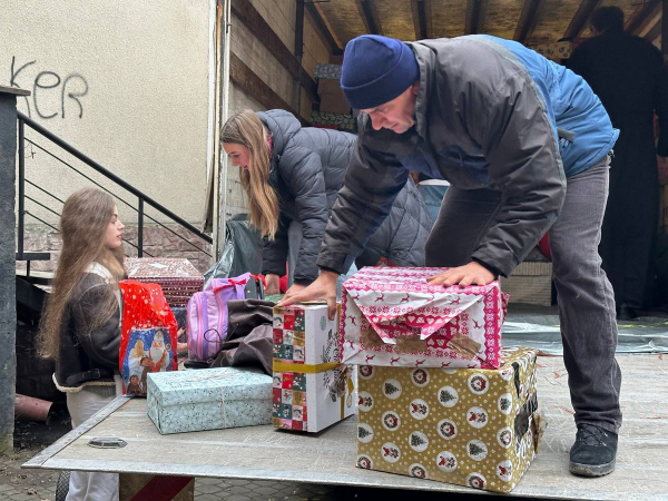 Акція "Святий Миколай тебе не забуває" стартувала у Тернополі (фото)