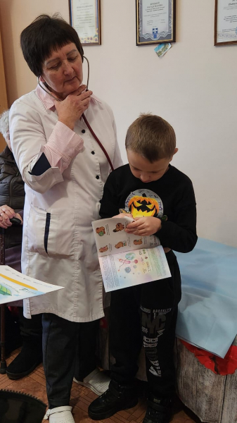 Медики на колесах: вакцинальний автобус відвідав села Тернопільщини (фото)