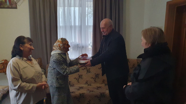 У Колиндянській громаді привітали двох 90-річних ювілярок (фото)