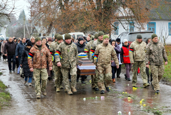 Шумська громада попрощалася з героєм Олександром Каніщевим (фото)