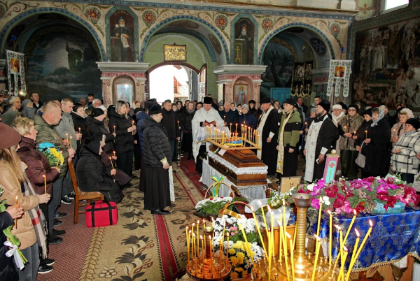 Шумська громада попрощалася з героєм Олександром Каніщевим (фото)