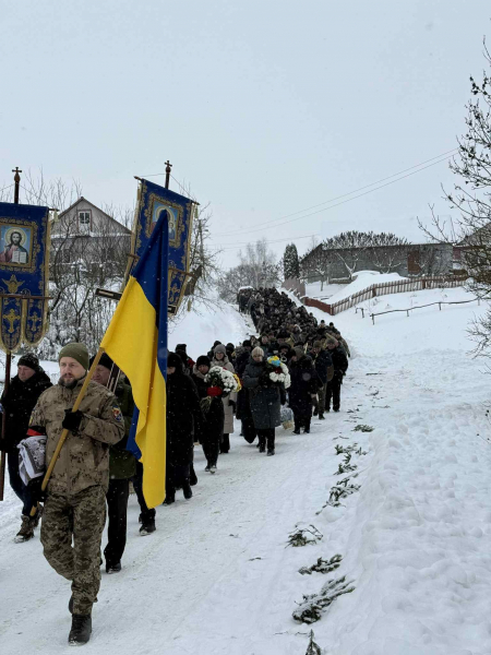 У громаді на Тернопільщині поховали воїна - Сергія Стельмаха (фото)