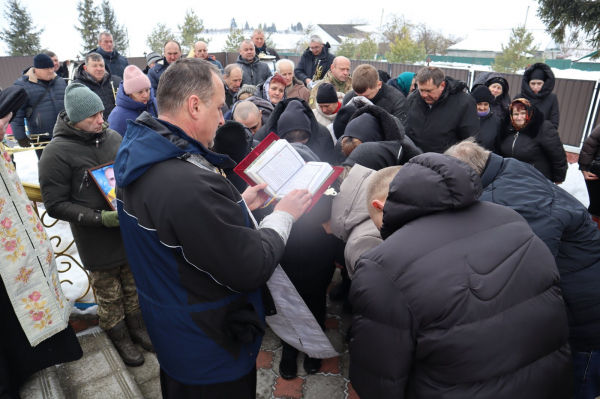 Борсуківська громада попрощалася з Героєм Володимиром Шибистим (фото)