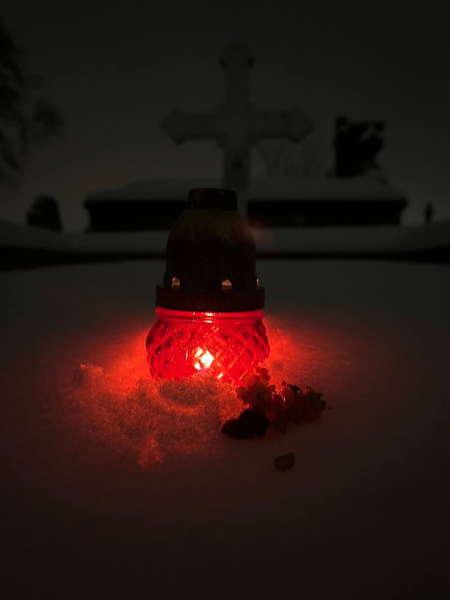 Акція «Кутя для Героїв»: у Тернополі колядою на могилах вшанували загиблих захисників (фото)