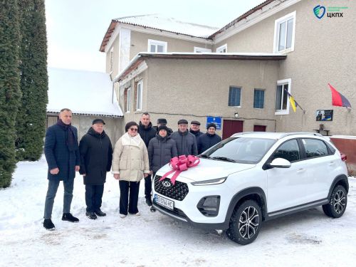 Козівський відділ центру громадського здоров’я отримав нове службове авто (фото)