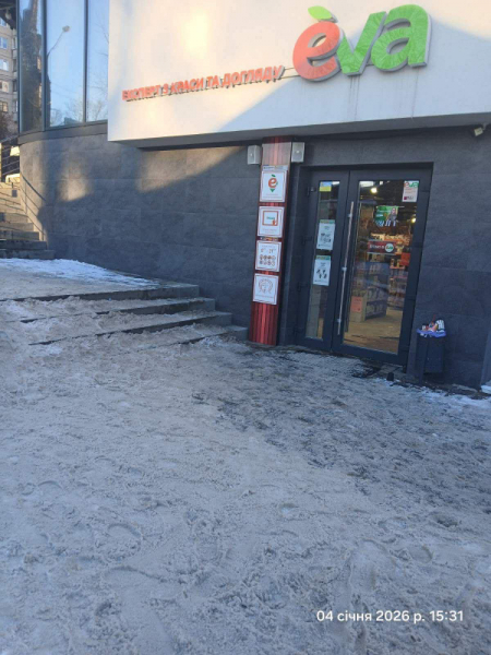 Муніципали у Тернополі виявили 12 фактів нерозчищення снігу на вулицях та у дворах міста