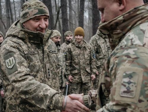 Екс-голова Тернопільської облради, який сьогодні воює, отримав відзнаку міністра оборони (фото)