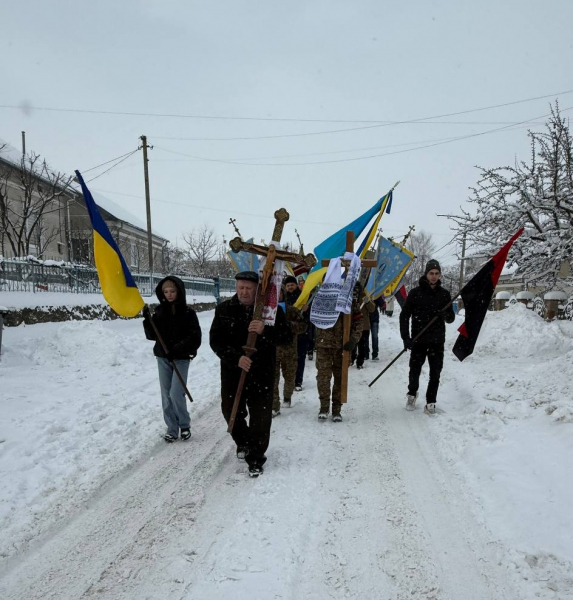 Підгороднянська громада провела в останню путь воїна-захисника Руслана Беркету (фото)
