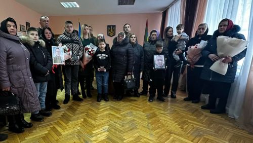 У Кременці вручили нагороди родинам Героїв, які зникли безвісти або перебувають у полоні (фото)