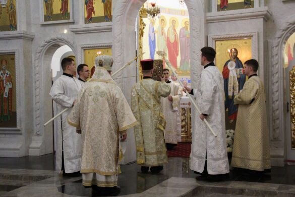 У Зарваниці лунала молитва за воїнів та Україну (фото)