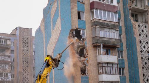 Тернополянам, чиї квартири пошкоджено внаслідок ракетної атаки рф, продовжили виплати: куди звертатися