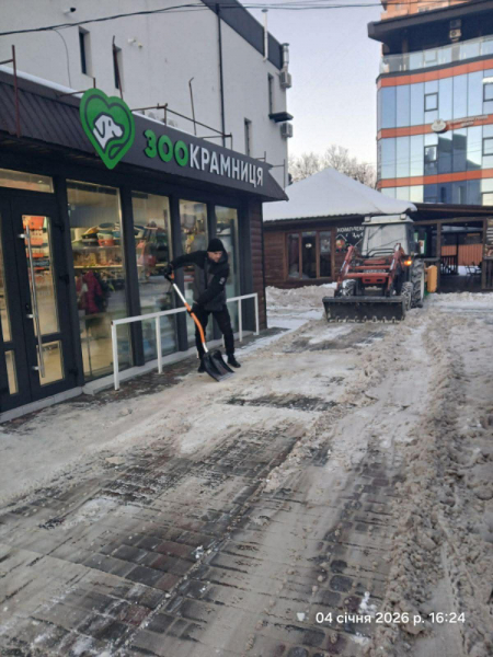 Муніципали у Тернополі виявили 12 фактів нерозчищення снігу на вулицях та у дворах міста