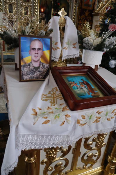 Борсуківська громада попрощалася з Героєм Володимиром Шибистим (фото)