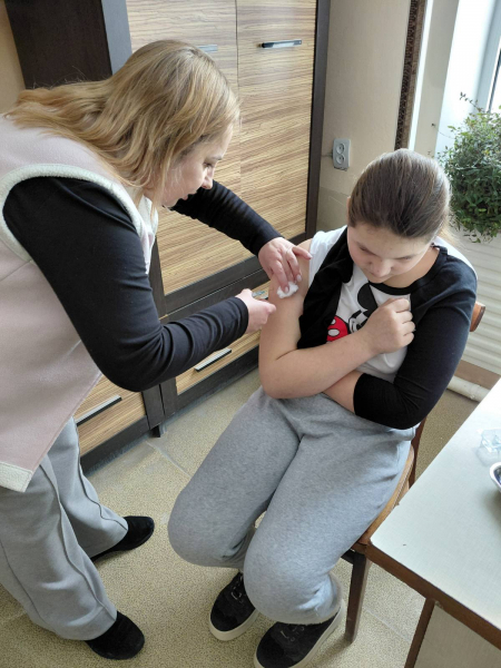 Вакцинальний автобус у Борщеві: 33 мешканці отримали щеплення (фото)