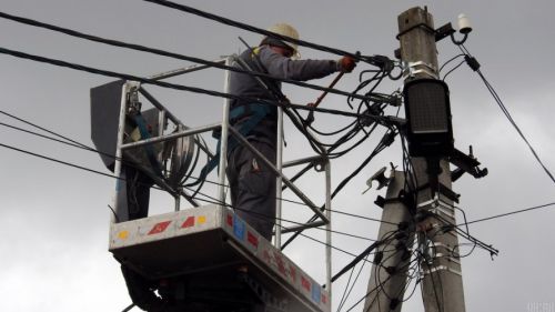 Через негоду села на Кременеччині залишилися без світла