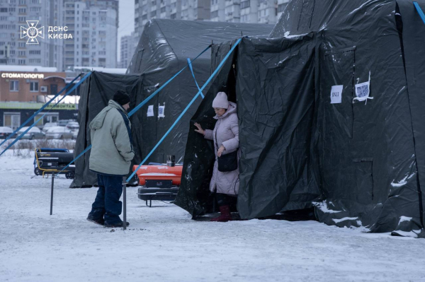 Екстрені служби МВС ліквідовують наслідки російських ударів: серед залучених – рятувальники з Тернополя (фото)