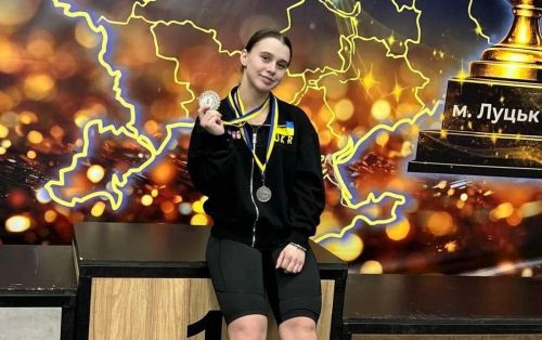 Важкоатлетка з Бучача Ірина Гапій здобула «срібло» Кубка України