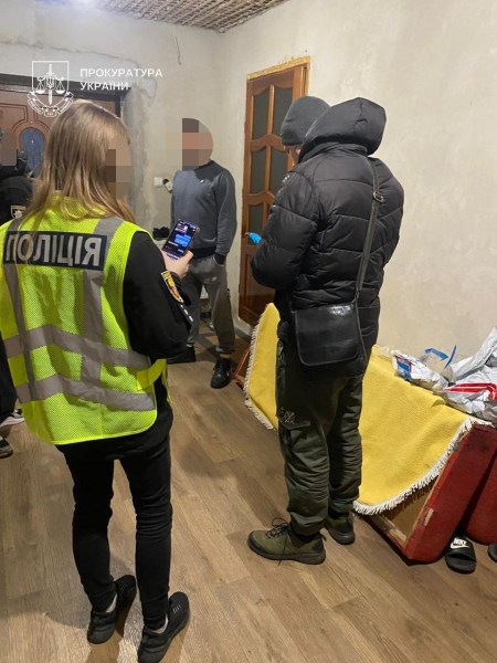 Серед затриманих жителі Тернопільщини: ліквідували канал міжнародної наркоторгівлі (фото, відео)
