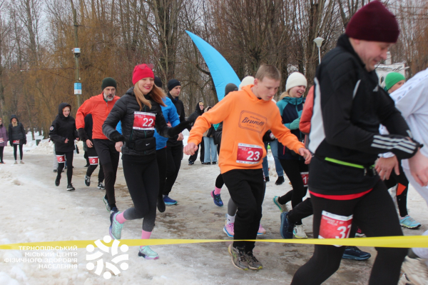 Взяв участь американець: у Тернополі відбувся легкоатлетичний забіг «Закохані у біг» (фото)
