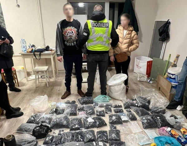 Серед затриманих жителі Тернопільщини: ліквідували канал міжнародної наркоторгівлі (фото, відео)