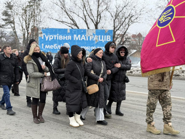 Вважали зниклим безвісти: похоронили воїна з Петриків Олександра Слободяна (ФОТО)