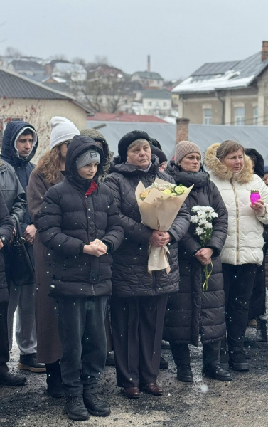 У Бережанах відкрили меморіальну дошку військовому Петру Сендецькому (фото)