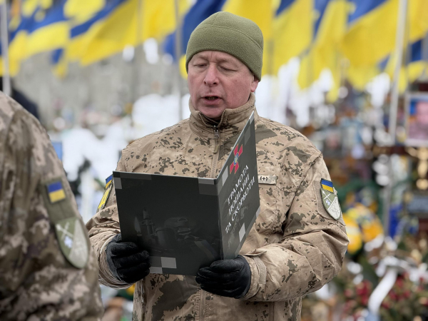 Вважали зниклим безвісти: похоронили воїна з Петриків Олександра Слободяна (ФОТО)