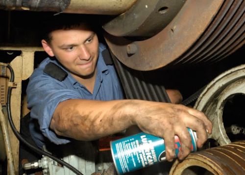 Шукають моториста: у Тернополі пропонують вакансію із зарплатою - 30 тис грн